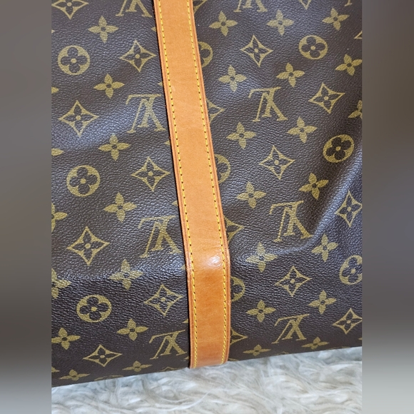 Updated Photos!! Louis Vuitton Brown Monogram Keepall 50 - Picture 11 of 17